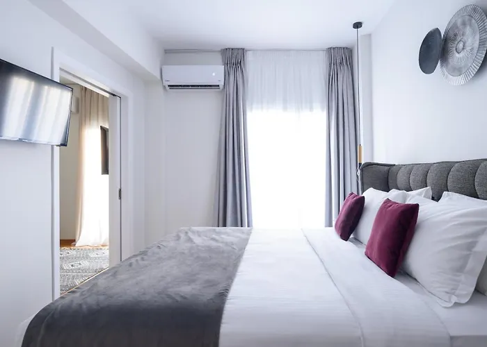 Acropolis Grand Apartment